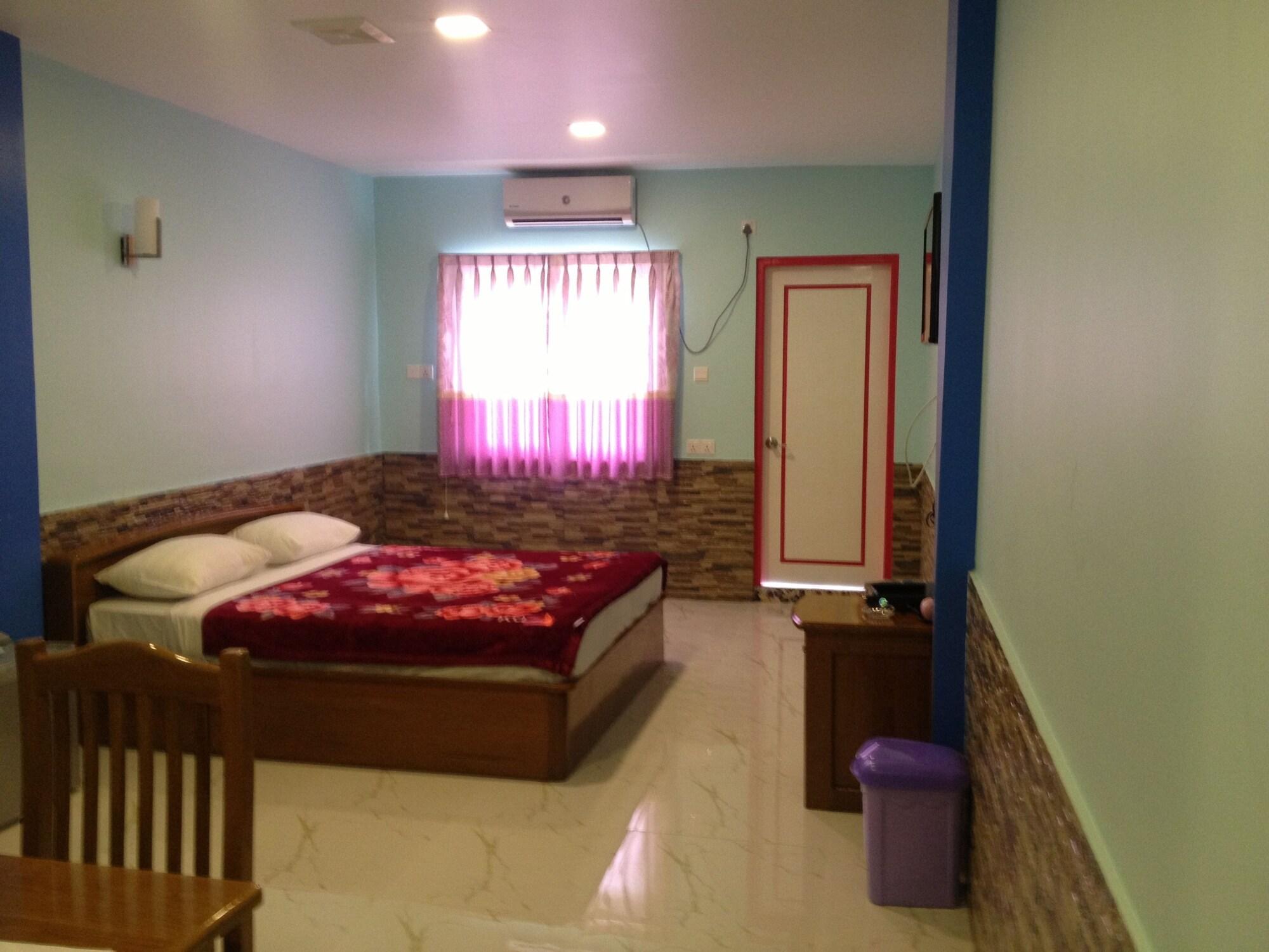 Hotel Windsor Yangon Exterior photo