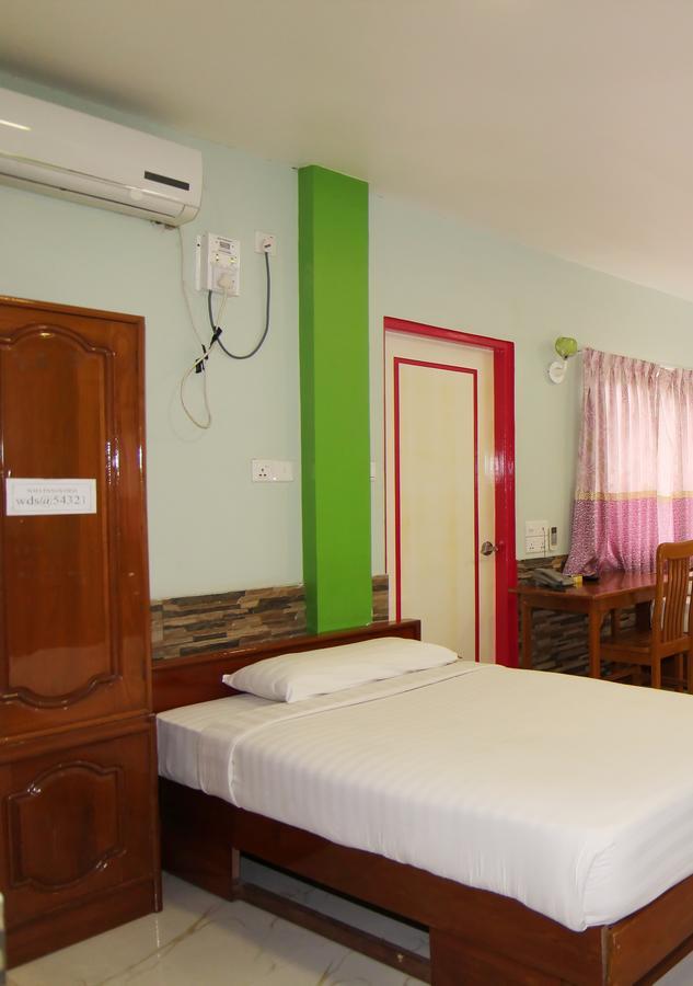 Hotel Windsor Yangon Exterior photo
